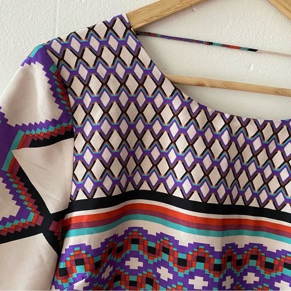 Walter Baker Geometric Patterned Top - Picture 4 of 13